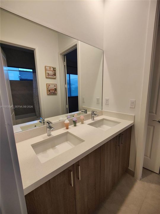For Rent: $3,000 (4 beds, 2 baths, 0 Square Feet)