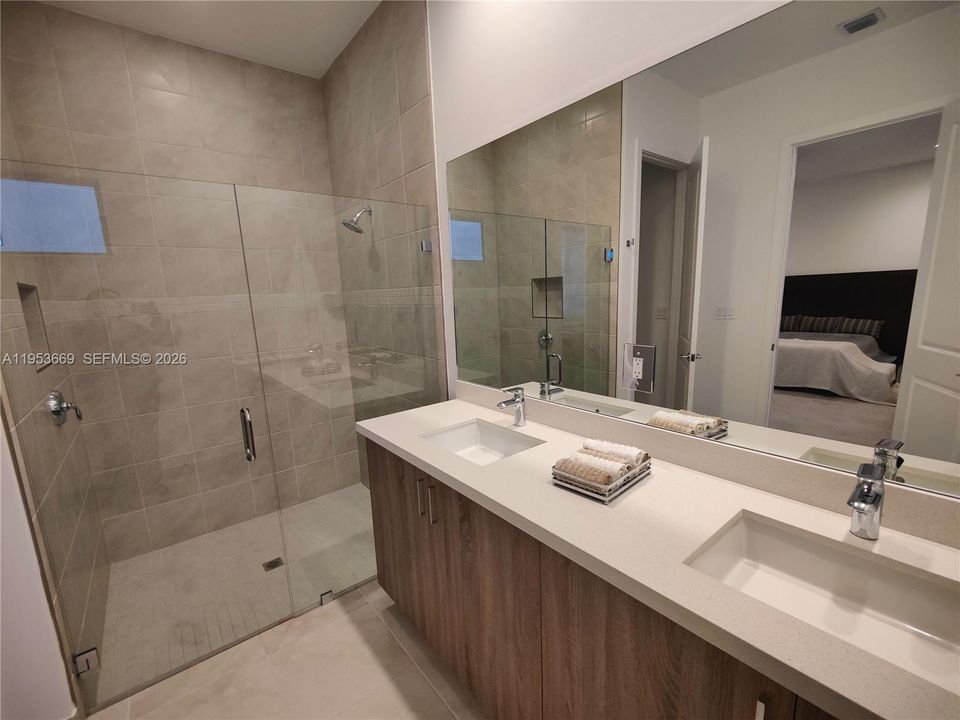 For Rent: $3,000 (4 beds, 2 baths, 0 Square Feet)