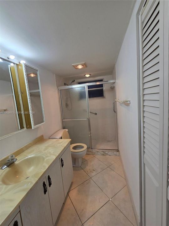 На продажу: $149,000 (2 спален, 2 ванн, 1291 Квадратных фут)