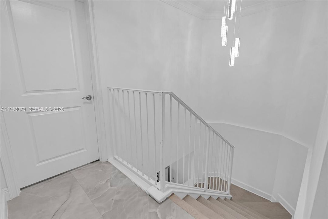 В аренду: $6,500 (2 спален, 2 ванн, 1816 Квадратных фут)