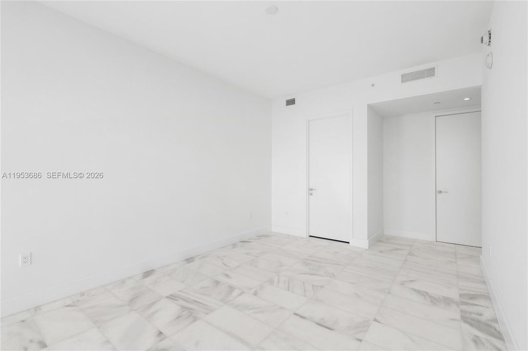Activo con contrato: $4,450,000 (4 camas, 6 baños, 3796 Pies cuadrados)