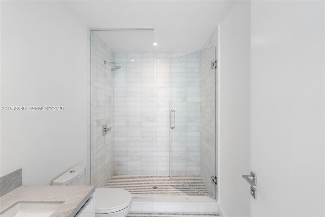 Activo con contrato: $4,450,000 (4 camas, 6 baños, 3796 Pies cuadrados)