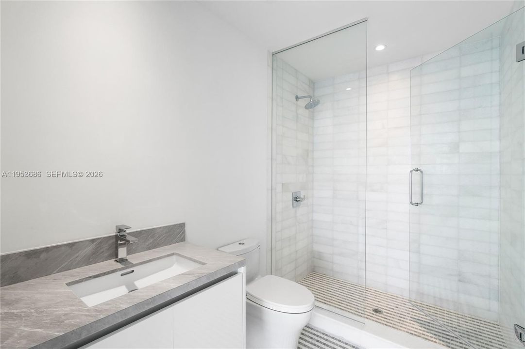 Activo con contrato: $4,450,000 (4 camas, 6 baños, 3796 Pies cuadrados)
