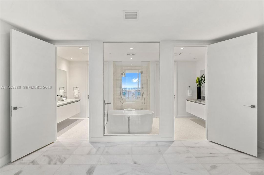 Activo con contrato: $4,450,000 (4 camas, 6 baños, 3796 Pies cuadrados)