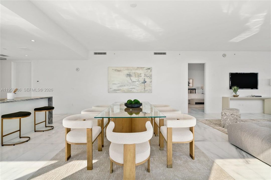 Activo con contrato: $4,450,000 (4 camas, 6 baños, 3796 Pies cuadrados)