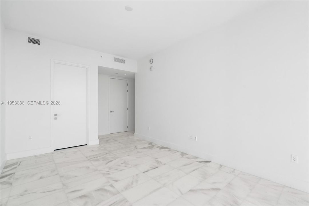 Activo con contrato: $4,450,000 (4 camas, 6 baños, 3796 Pies cuadrados)