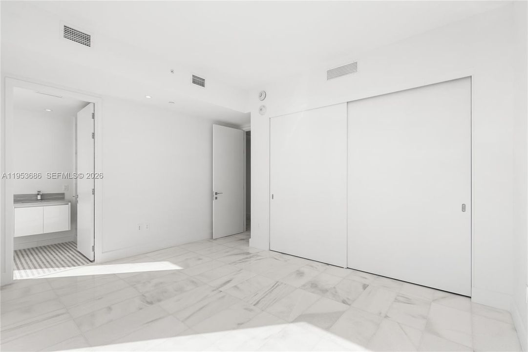 Activo con contrato: $4,450,000 (4 camas, 6 baños, 3796 Pies cuadrados)
