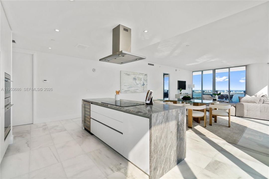 Activo con contrato: $4,450,000 (4 camas, 6 baños, 3796 Pies cuadrados)