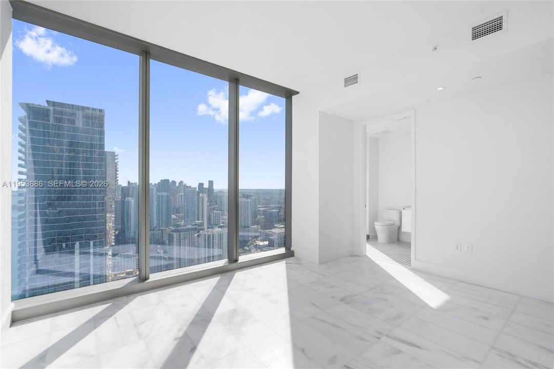 Activo con contrato: $4,450,000 (4 camas, 6 baños, 3796 Pies cuadrados)