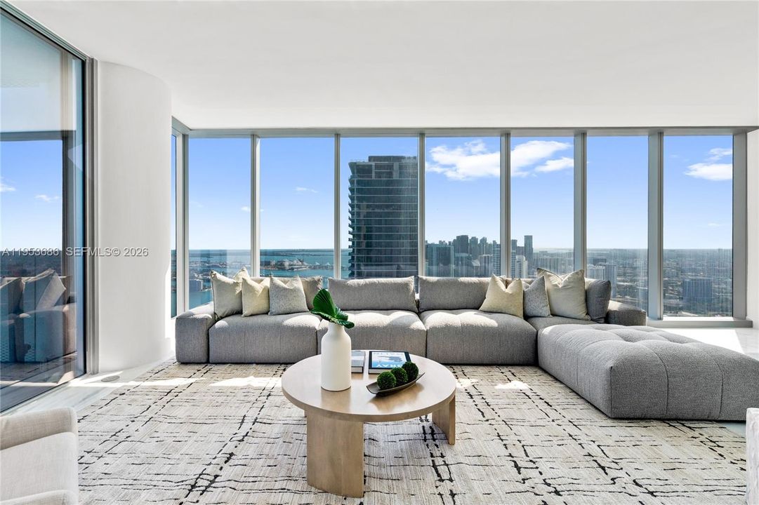 Activo con contrato: $4,450,000 (4 camas, 6 baños, 3796 Pies cuadrados)