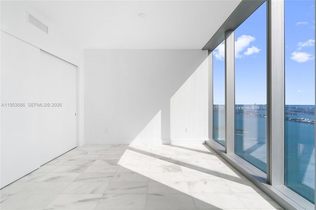 Activo con contrato: $4,450,000 (4 camas, 6 baños, 3796 Pies cuadrados)