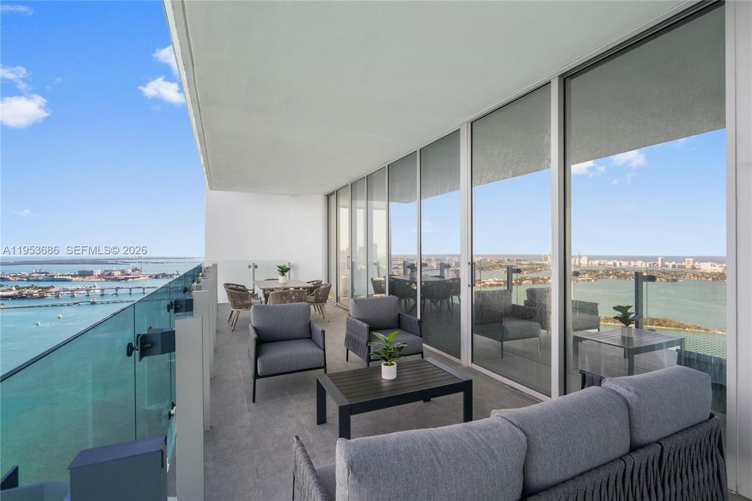 Activo con contrato: $4,450,000 (4 camas, 6 baños, 3796 Pies cuadrados)