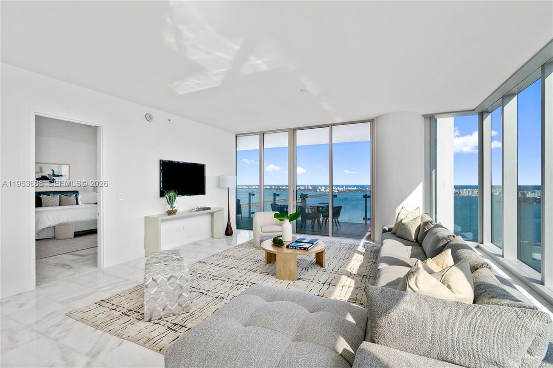 Activo con contrato: $4,450,000 (4 camas, 6 baños, 3796 Pies cuadrados)