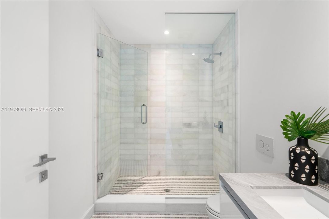 Activo con contrato: $4,450,000 (4 camas, 6 baños, 3796 Pies cuadrados)