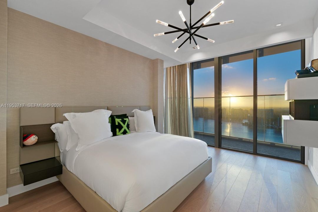 For Sale: $23,500,000 (5 beds, 7 baths, 6695 Square Feet)