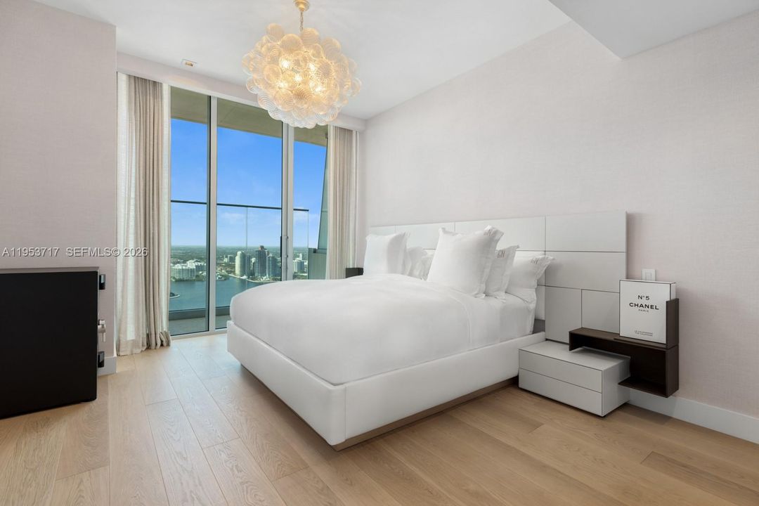 For Sale: $23,500,000 (5 beds, 7 baths, 6695 Square Feet)