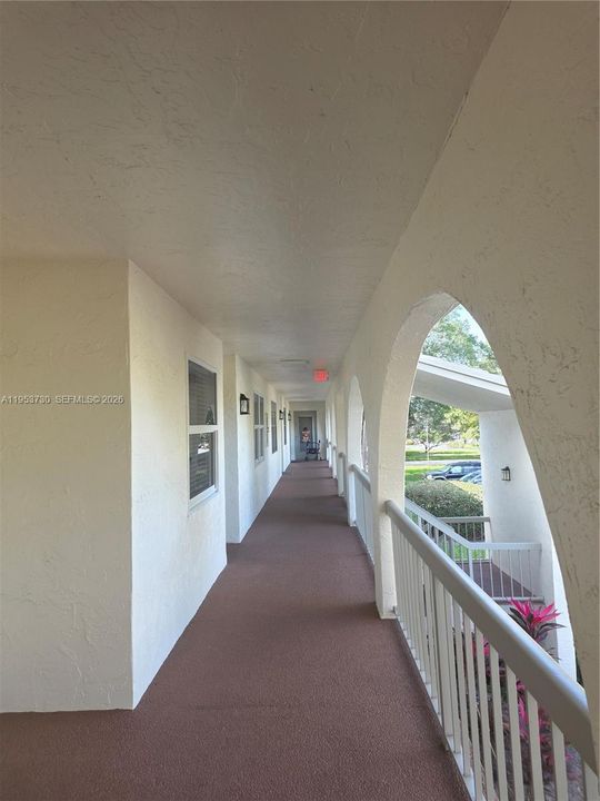 For Sale: $150,000 (1 beds, 1 baths, 794 Square Feet)