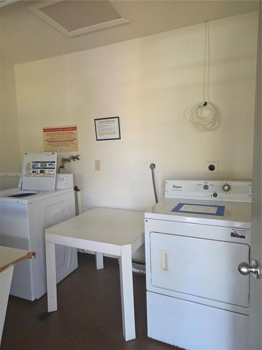 For Sale: $150,000 (1 beds, 1 baths, 794 Square Feet)