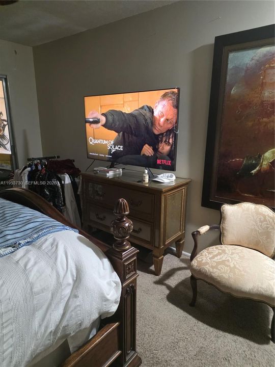 For Sale: $150,000 (1 beds, 1 baths, 794 Square Feet)