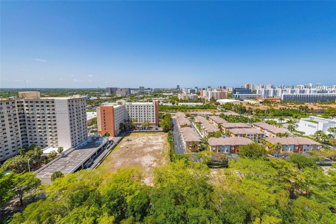 На продажу: $215,000 (1 спален, 1 ванн, 887 Квадратных фут)