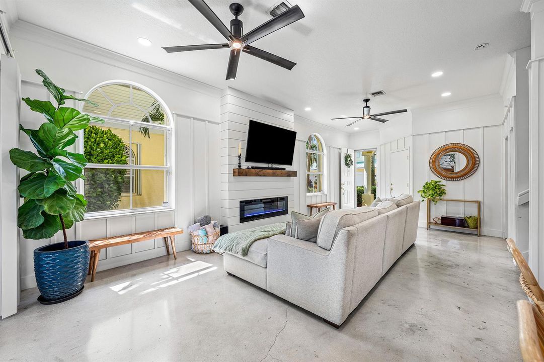 010-160BarefootCove-Hypoluxo-33462-FULL