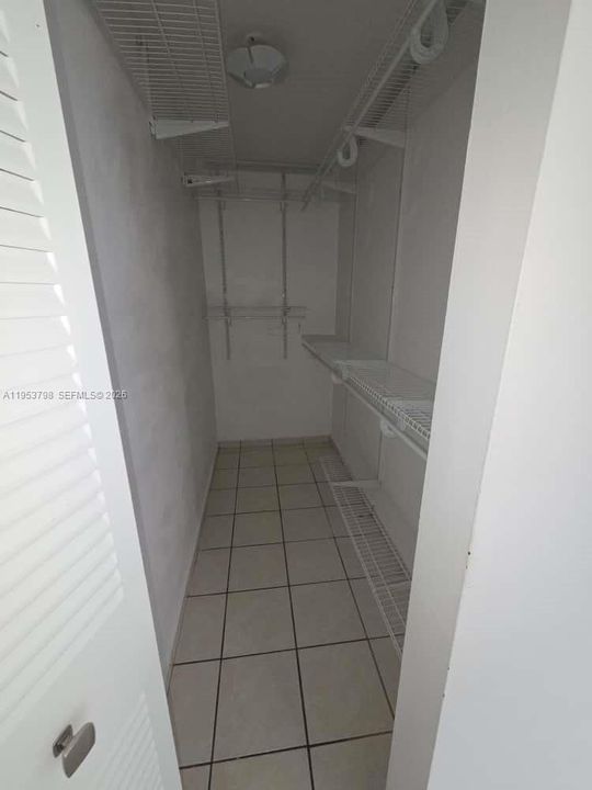 Activo con contrato: $199,000 (2 camas, 2 baños, 793 Pies cuadrados)