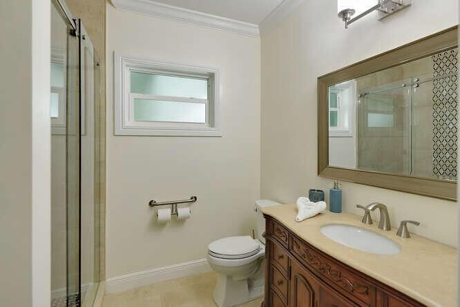 4330 SW Thistle Terrace Palm-small-022-0