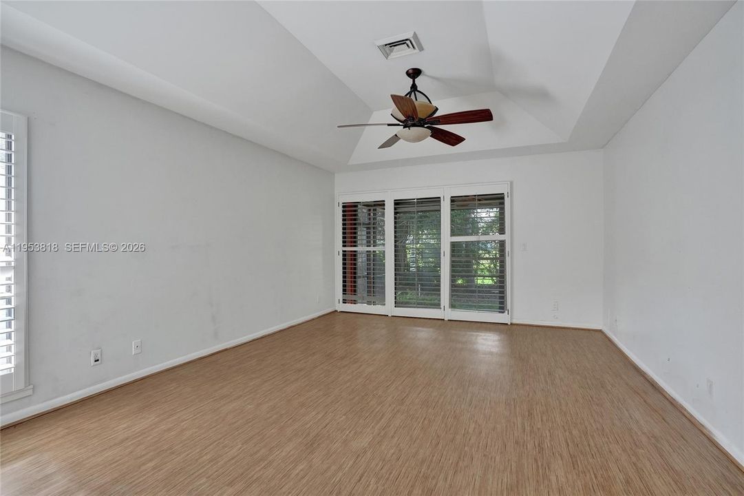 En Venta: $824,950 (2 camas, 2 baños, 2009 Pies cuadrados)