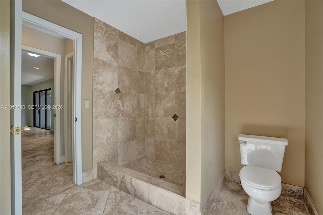 En Venta: $824,950 (2 camas, 2 baños, 2009 Pies cuadrados)