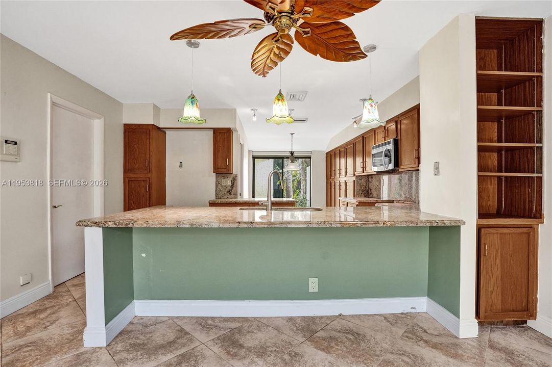 En Venta: $824,950 (2 camas, 2 baños, 2009 Pies cuadrados)