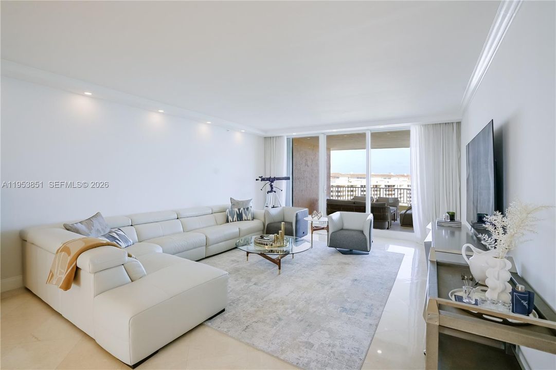 Activo con contrato: $3,600,000 (2 camas, 2 baños, 2100 Pies cuadrados)