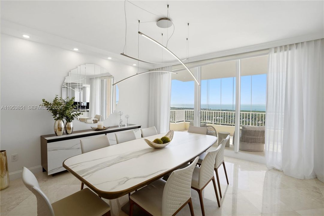 Activo con contrato: $3,600,000 (2 camas, 2 baños, 2100 Pies cuadrados)