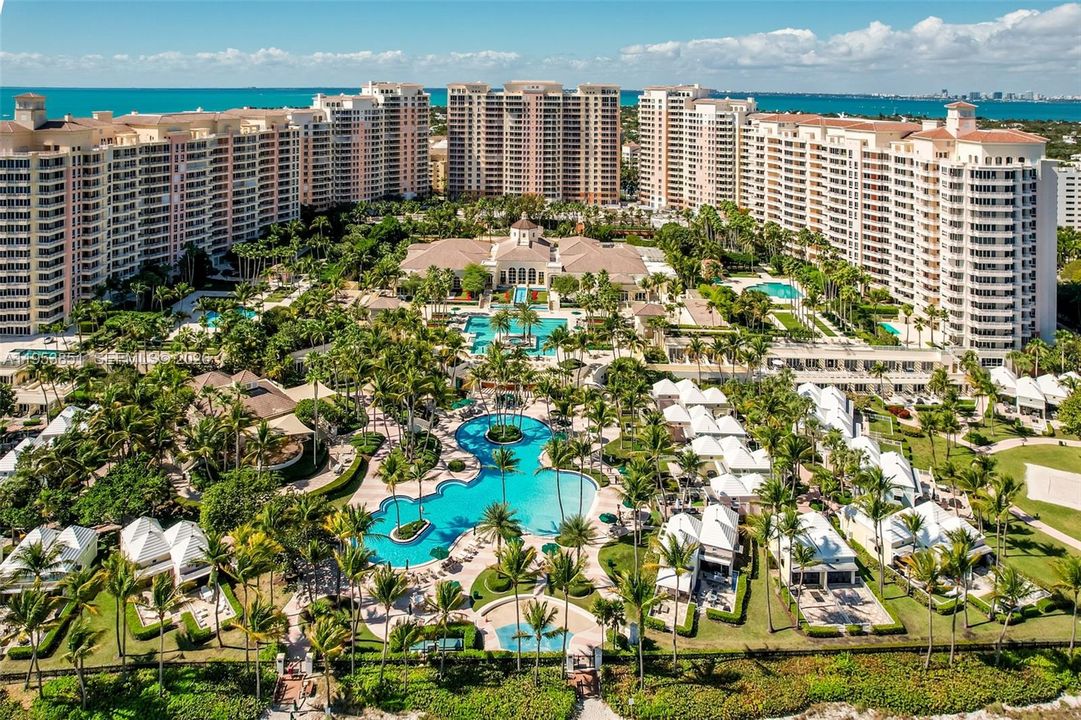 Activo con contrato: $3,600,000 (2 camas, 2 baños, 2100 Pies cuadrados)