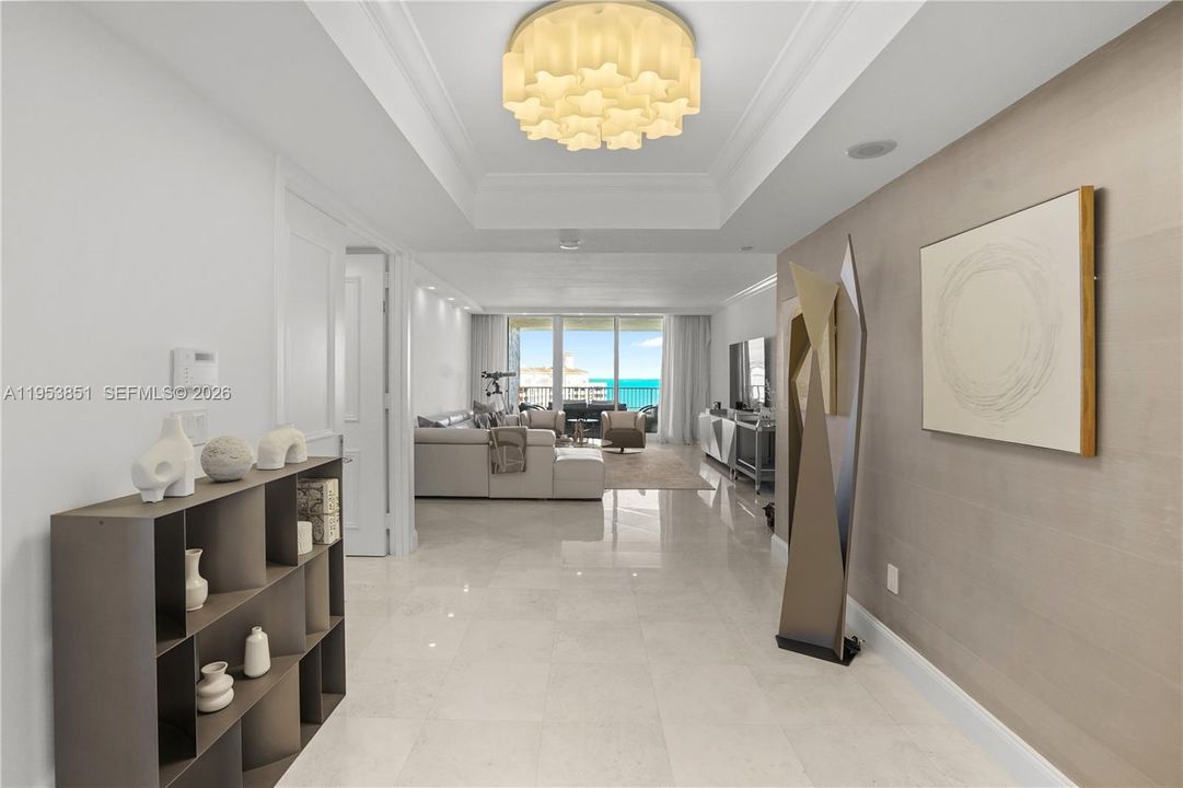 Activo con contrato: $3,600,000 (2 camas, 2 baños, 2100 Pies cuadrados)