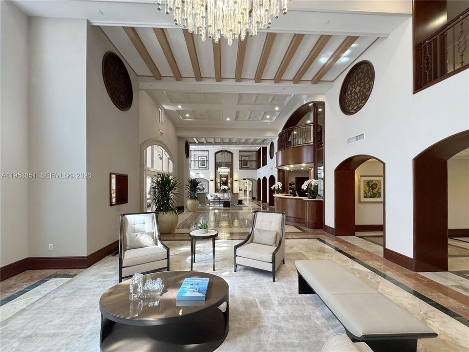 Activo con contrato: $3,600,000 (2 camas, 2 baños, 2100 Pies cuadrados)