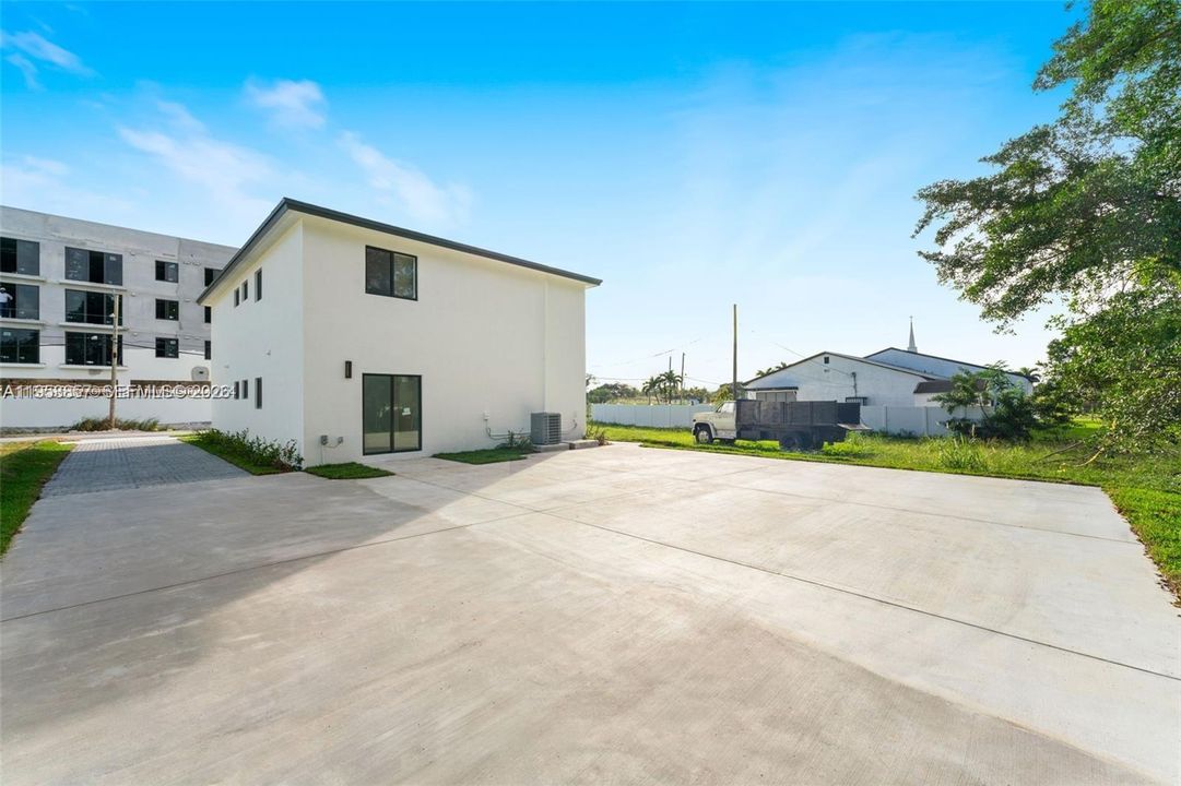 En Venta: $798,000 (0 camas, 0 baños, 2374 Pies cuadrados)