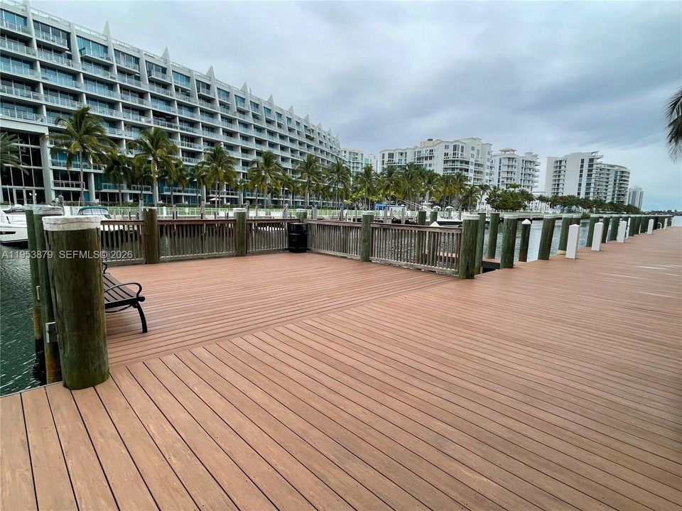For Sale: $550,000 (2 beds, 2 baths, 1343 Square Feet)