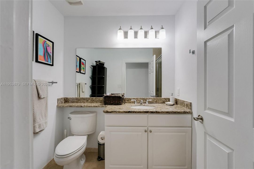 For Sale: $550,000 (2 beds, 2 baths, 1343 Square Feet)