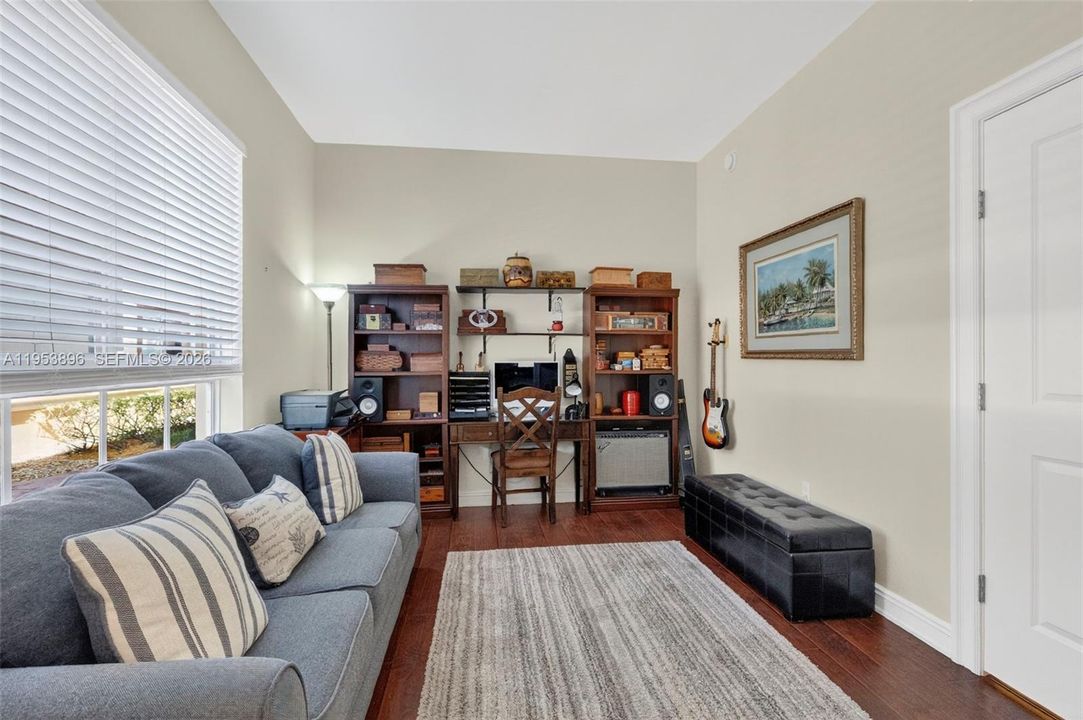 На продажу: $650,000 (2 спален, 2 ванн, 1625 Квадратных фут)