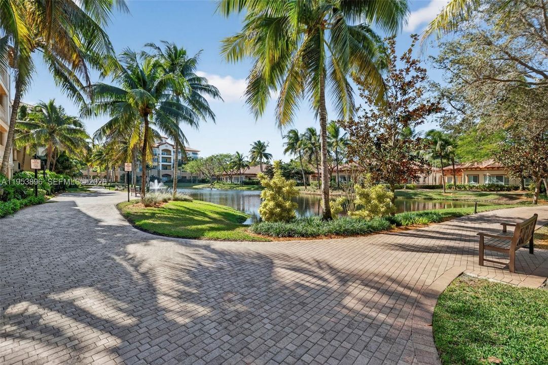 На продажу: $650,000 (2 спален, 2 ванн, 1625 Квадратных фут)