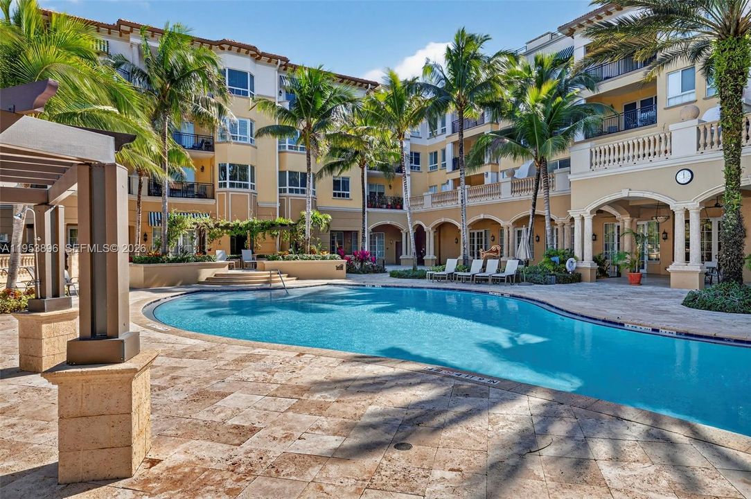 На продажу: $650,000 (2 спален, 2 ванн, 1625 Квадратных фут)