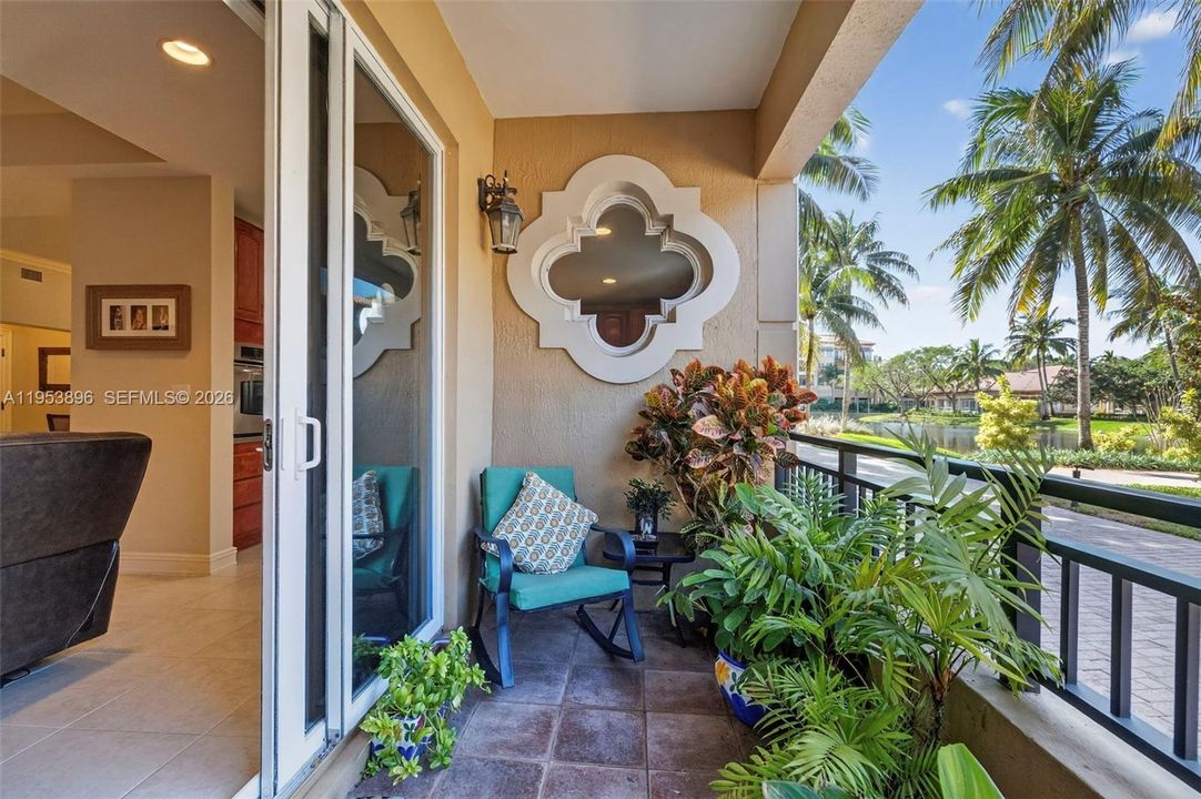 На продажу: $650,000 (2 спален, 2 ванн, 1625 Квадратных фут)