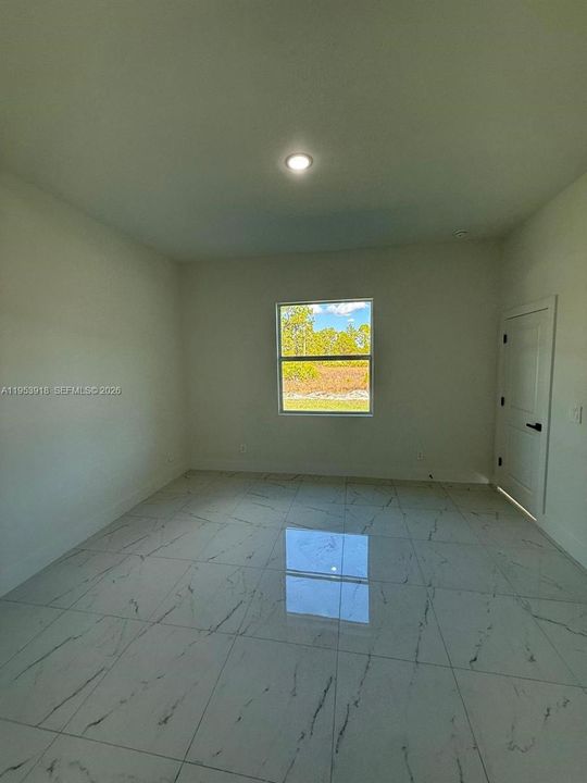 For Rent: $1,950 (4 beds, 2 baths, 0 Square Feet)