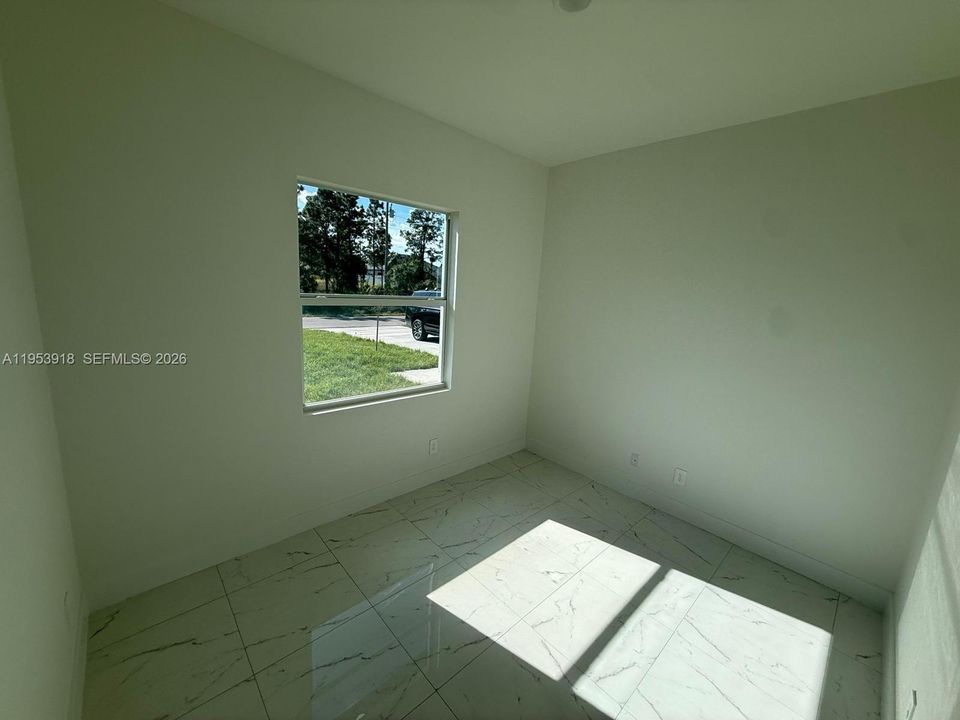 For Rent: $1,950 (4 beds, 2 baths, 0 Square Feet)