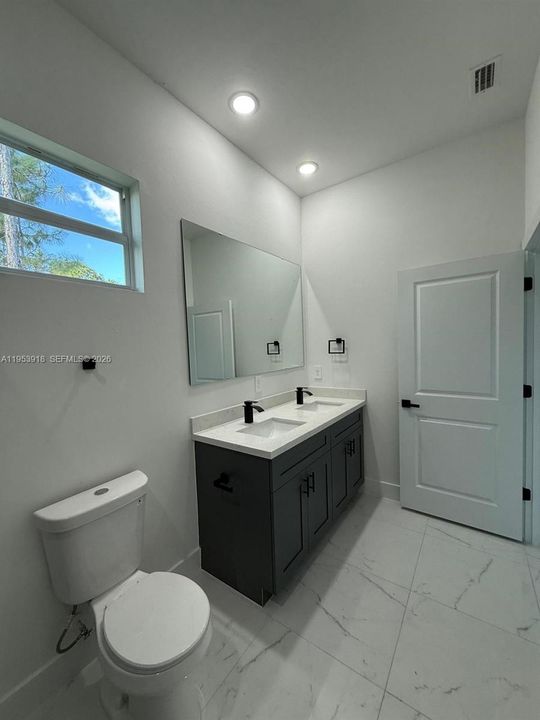 For Rent: $1,950 (4 beds, 2 baths, 0 Square Feet)