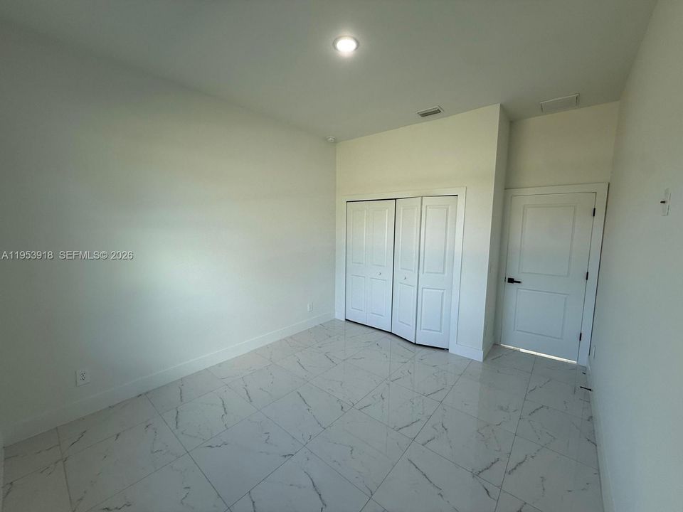 For Rent: $1,950 (4 beds, 2 baths, 0 Square Feet)