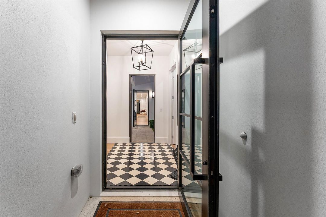 068-3218SouthOliveAvenue-WestPalmBeach-F