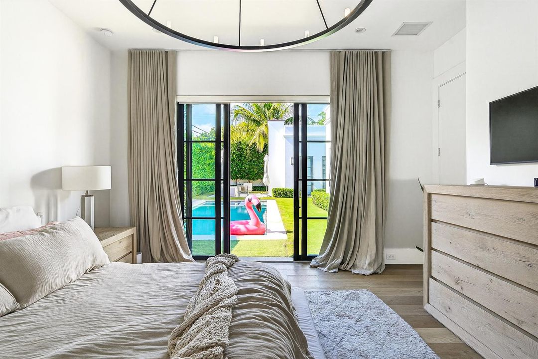 Masterbed