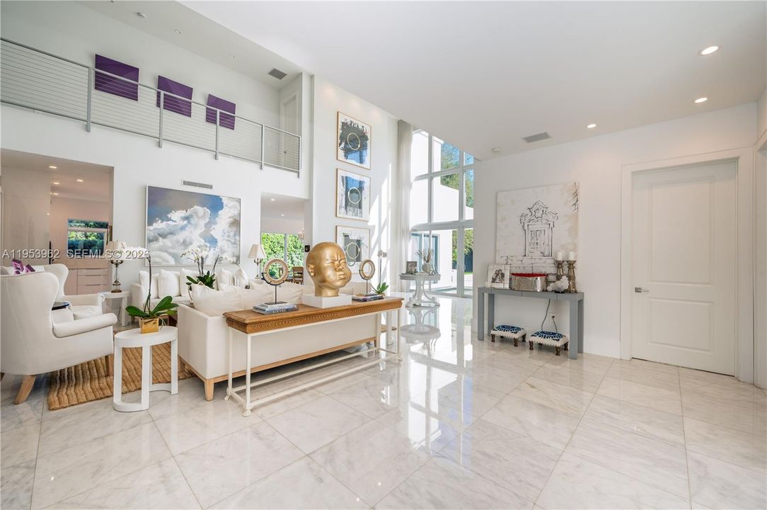 For Rent: $38,000 (6 beds, 6 baths, 5679 Square Feet)
