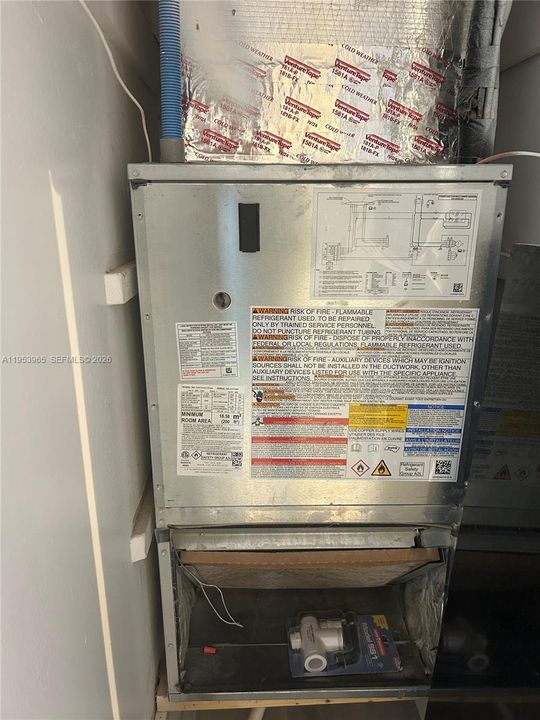 На продажу: $285,000 (2 спален, 1 ванн, 840 Квадратных фут)